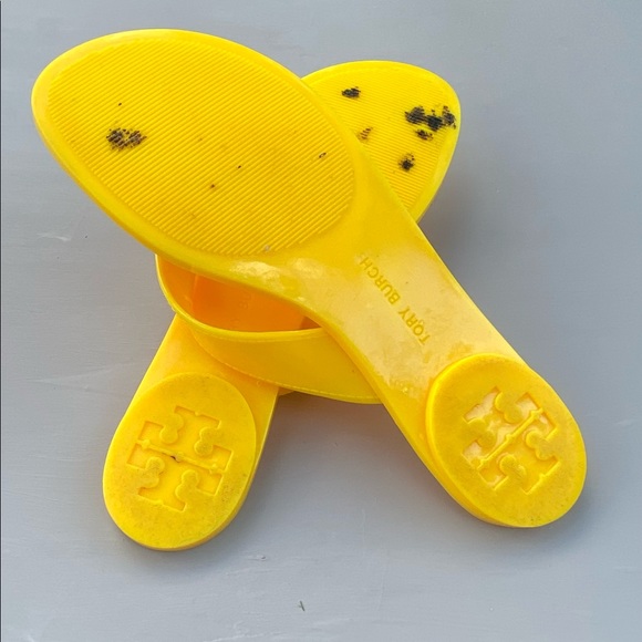 COPY - Tory Burch flip flops size 6 - Picture 4 of 5